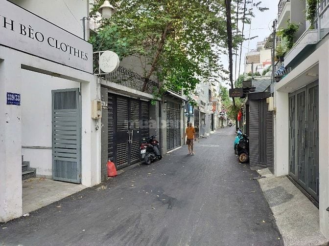 Bán nhà hẻm xe hơi giá quá rẻ dưới 100 triệu mét vuông tại quận 3