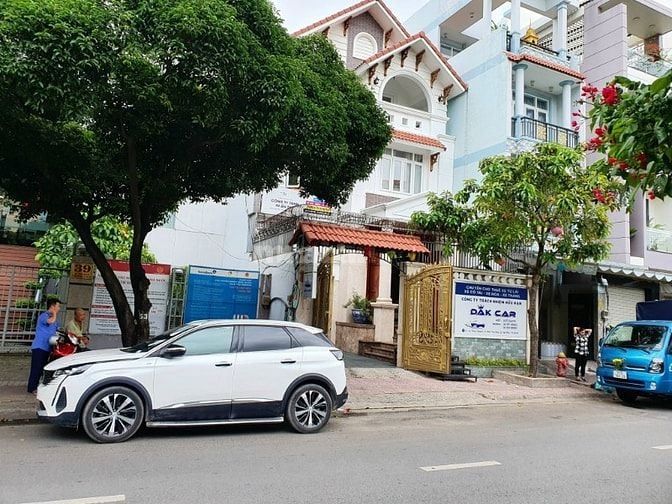Thuê Xe Ô Tô Tự Lái TP.HCM - Giao Xe Miễn Phí, Không Giới Hạn KM
