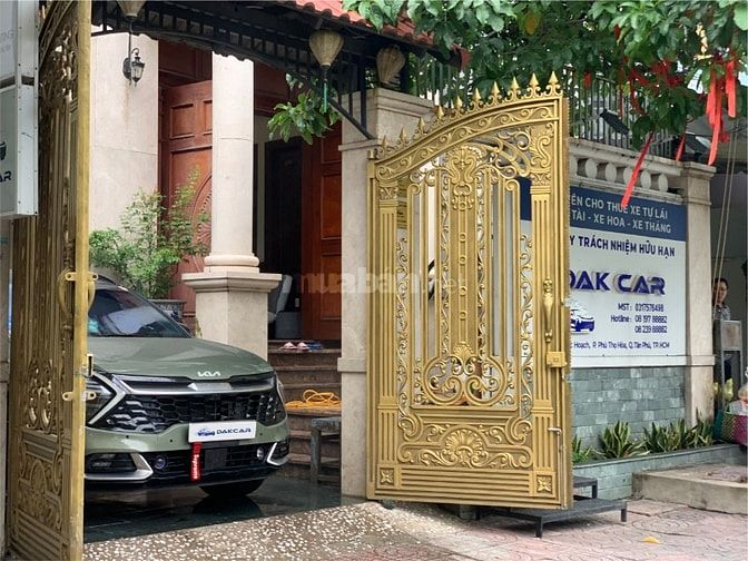 Thuê Xe Ô Tô Tự Lái TP.HCM - Giao Xe Miễn Phí, Không Giới Hạn KM