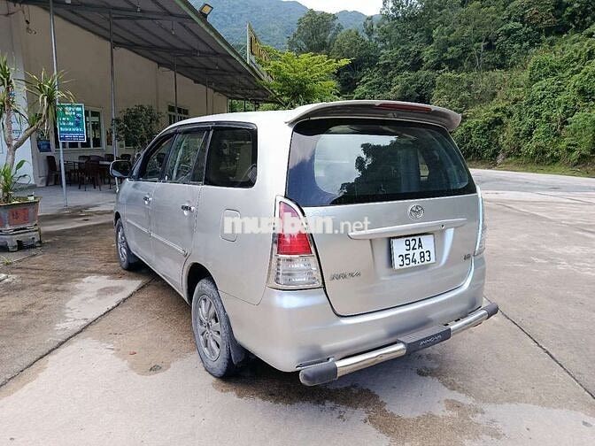Toyota Innova 2008 J - 686868 km