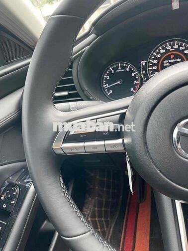 Mazda 3 sản xuất 2024 1.5L Luxury - 7000 km