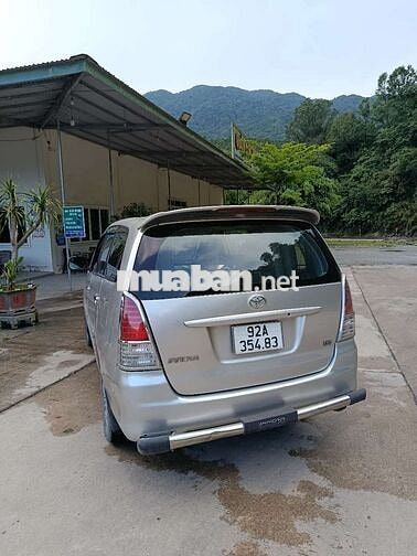 Toyota Innova 2008 J - 686868 km