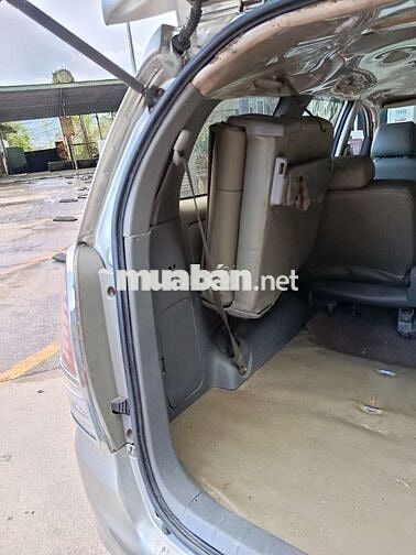Toyota Innova 2008 J - 686868 km