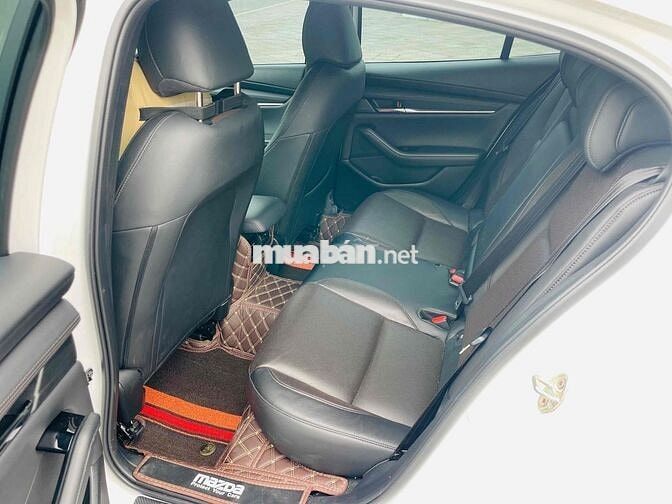 Mazda 3 sản xuất 2024 1.5L Luxury - 7000 km