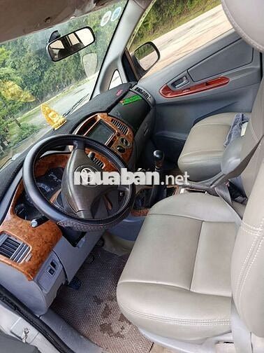 Toyota Innova 2008 J - 686868 km