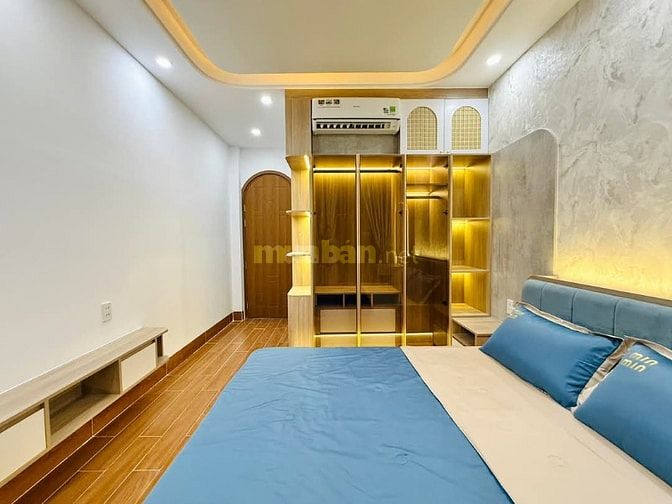 Bán nhà mới full nội thất 1 trệt 3L gần công viên Làng Hoa