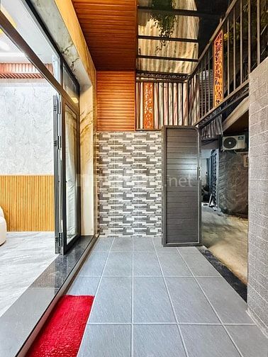 Bán nhà mới full nội thất 1 trệt 3L gần công viên Làng Hoa