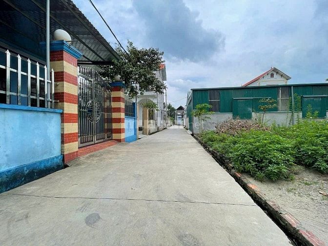 50m phú nghĩa đường thông ô tô sát quốc lộ 6 giá 2,3tỷ