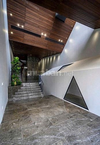 Cho Thuê Tòa Nhà Văn Phòng Đẳng Cấp Mặt Tiền Đường Phạm Ngọc Thạch, Q3