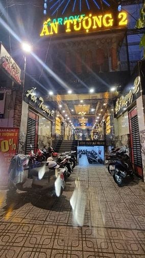 Bán tòa nhà mặt tiền đường Đặng Văn Bi gần chợ Thủ Đức (200m2) 49 tỷ
