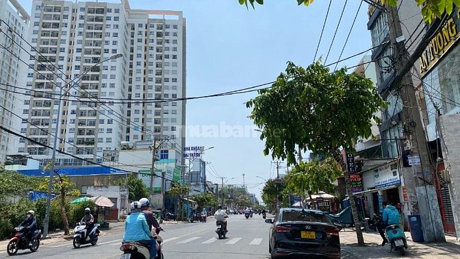 Bán tòa nhà mặt tiền đường Đặng Văn Bi gần chợ Thủ Đức (200m2) 49 tỷ