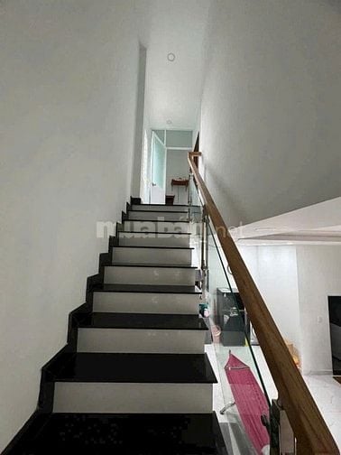 Kẹt tiền cần Bán đất 6x14 tặng căn nhà ngay Thới Tam Thôn Hóc Môn giá 