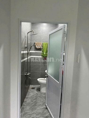 Kẹt tiền cần Bán đất 6x14 tặng căn nhà ngay Thới Tam Thôn Hóc Môn giá 