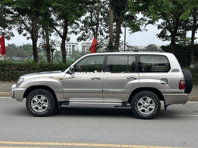 Toyota Land Cruiser 2004 GX 4.5MT Xăng 15 Vạn Km