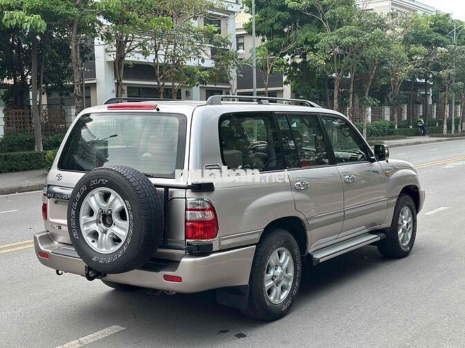 Toyota Land Cruiser 2004 GX 4.5MT Xăng 15 Vạn Km