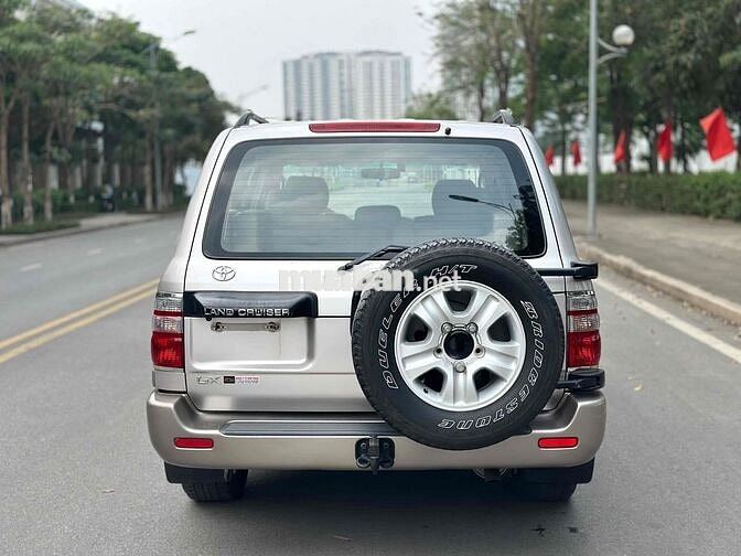 Toyota Land Cruiser 2004 GX 4.5MT Xăng 15 Vạn Km