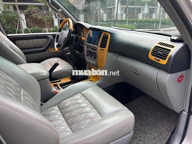 Toyota Land Cruiser 2004 GX 4.5MT Xăng 15 Vạn Km