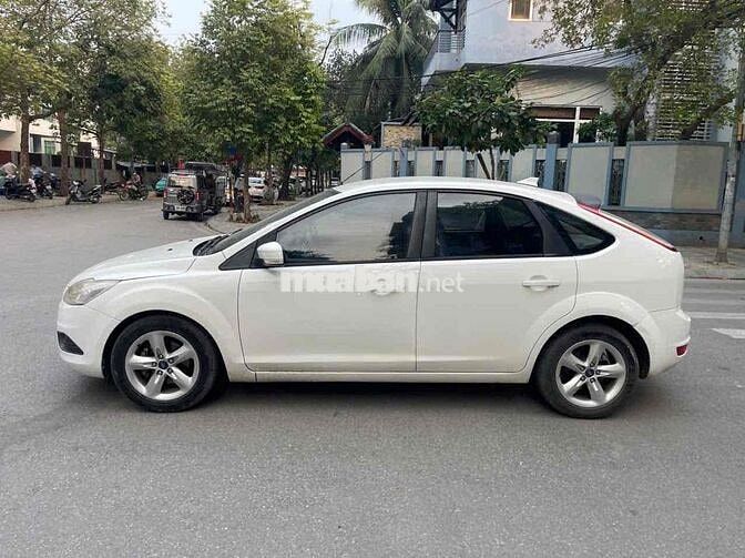 Ford Focus 2013 Trend 1.6 AT Hatchback - 6789 km