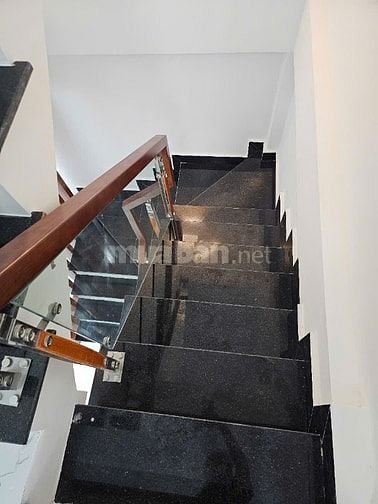 Hẻm 6m thông,1/ Âu Cơ 5x8m trệt 2 lầu đúc 4 PN 4WC