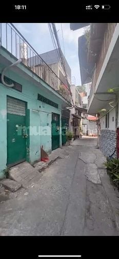 Bán đất tặng nhà trệt lầu sân thượng 54m2 giá 4 tỷ 70tr/m2
