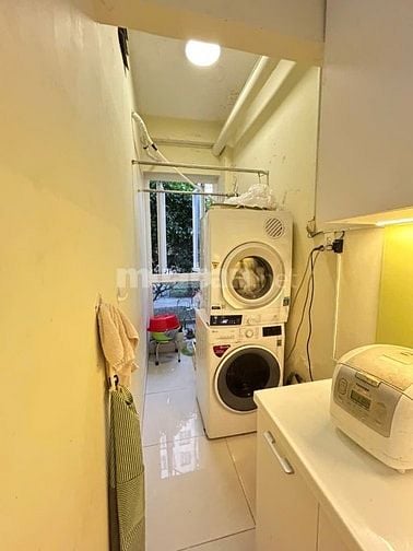 CC 52 P5 Q8 2PN 63m2 thang máy, tặng Nội thất, sổ sẵn, lầu thấp 