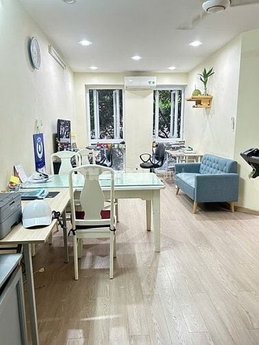 CC 52 P5 Q8 2PN 63m2 thang máy, tặng Nội thất, sổ sẵn, lầu thấp 