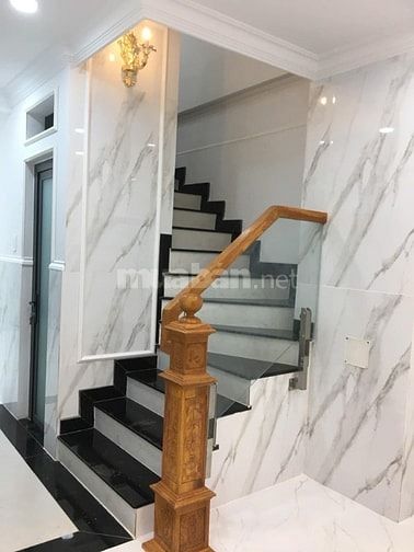 HẺM XE HƠI THÁI PHIÊN, Q11, 3,7 x 12m 6 TẦNG  THANG  MÁY GIÁ 10,9 TỶ