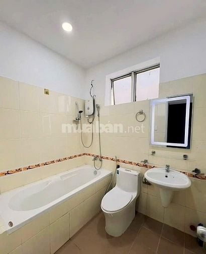 Chính chủ không có nhu cầu sử dụng cần bán CH Him Lam Nam Khánh 98,1 m