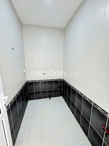 Bán gấp nhà mặt phố Mỹ Đình 8 tỷ, 4 tầng, 5 ngủ, chính chủ