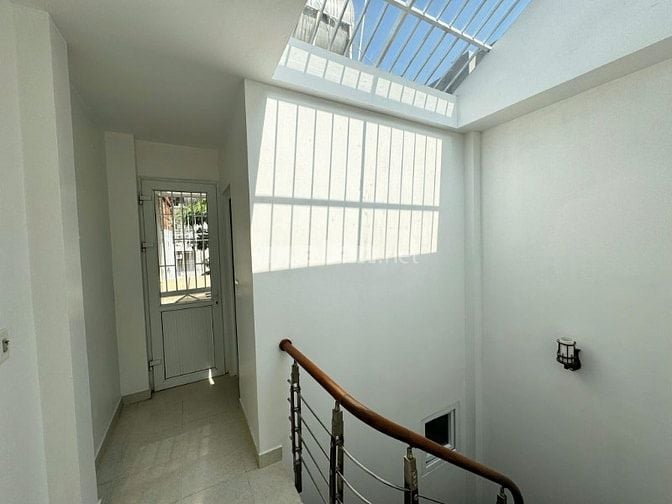 Bán gấp nhà mặt phố Mỹ Đình 8 tỷ, 4 tầng, 5 ngủ, chính chủ