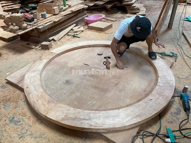GẤP: Tuyển thợ mộc, thợ sơn Pu có tay nghề, làm ở TpHCM và công trình