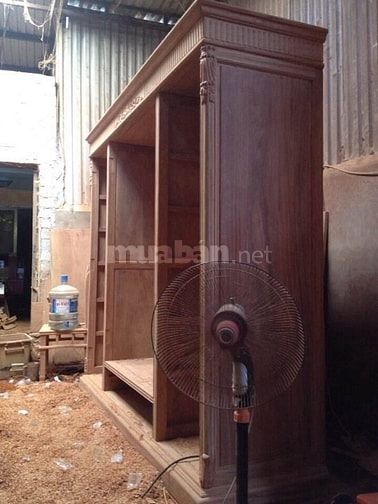 GẤP: Tuyển thợ mộc, thợ sơn Pu có tay nghề, làm ở TpHCM và công trình
