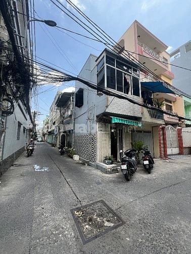 Nhà Bán Quận 11 hẻm xe tải rộng 40m2 1 lầu giá cực tốt