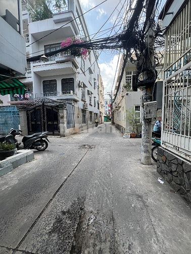 Nhà Bán Quận 11 hẻm xe tải rộng 40m2 1 lầu giá cực tốt