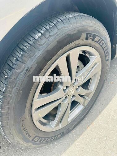 Cần bán Hyundai Santa Fe 2011 SLX full
