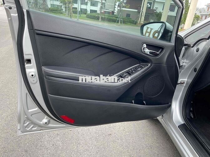 Kia K3 2015 1.6 AT - 100000 km