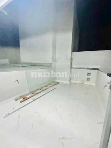 Nhà hẻm xe hơi đường Nguyễn Văn Luông, P12, Q6 - 10triệu