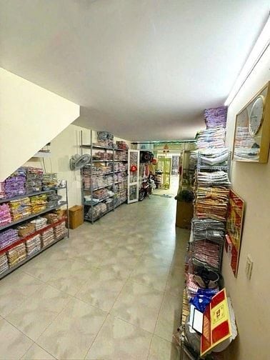 NGỘP BÁN GẤP NHÀ PHỐ  TÂN KIỂNG ,QUẬN 7,70M x 4 LẦU ,GIÁ NHĨNH 9 TỶ.