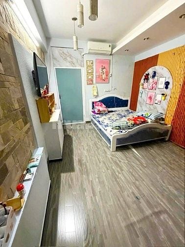 NGỘP BÁN GẤP NHÀ PHỐ  TÂN KIỂNG ,QUẬN 7,70M x 4 LẦU ,GIÁ NHĨNH 9 TỶ.