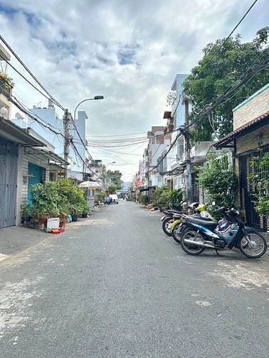 NGỘP BÁN GẤP NHÀ PHỐ  TÂN KIỂNG ,QUẬN 7,70M x 4 LẦU ,GIÁ NHĨNH 9 TỶ.