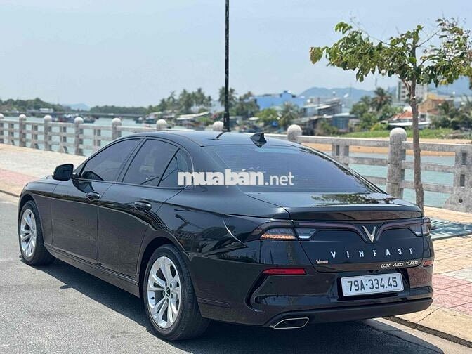 VinFast Lux A2.0 2021 2.0 AT - 24000 km