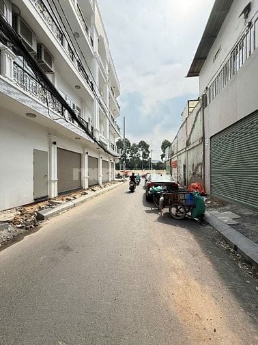 Bán nhà 125/2B Hoàng Hoa Thám, P13, Tân Bình, gần nhà ga T3