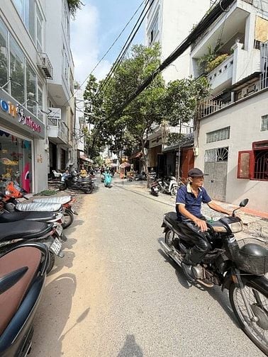 Bán nhà 125/2B Hoàng Hoa Thám, P13, Tân Bình, gần nhà ga T3