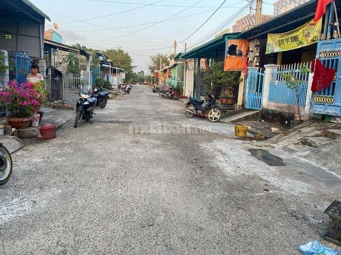 Siêu Phẩm Căn Nhà Sát Biển Giá Rẻ 5x15(75m2) Tân Phước