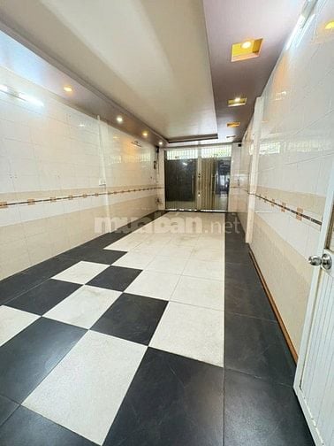 Cho thuê nhà nguyên căn 2MT trước sau 337 Minh Phung P.2 Quận 11