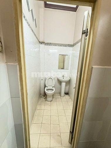 Cho thuê nhà nguyên căn 2MT trước sau 337 Minh Phung P.2 Quận 11