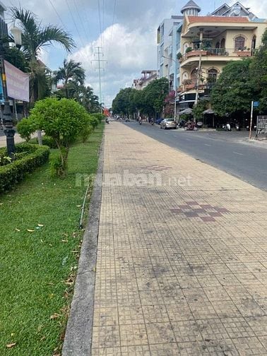 Vị trí cực kì sầm uất & đẹp nhất khu Tân Phú_10x20m_2 tấm giá 85 Triệu