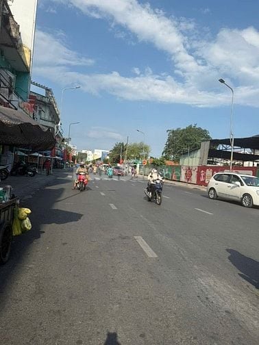 MẶT TIỀN TRẦN HƯNG ĐẠO QUẬN 5 - DT 100M2 NGANG 4,1M, LỀ 4M, 4 TẦNG