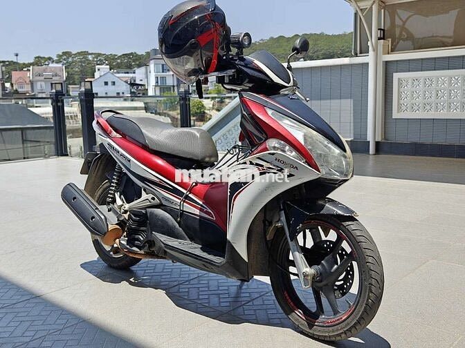 Honda AIRBALDE 2012 bản Sport Trắng Đỏ tại Đà Lạt