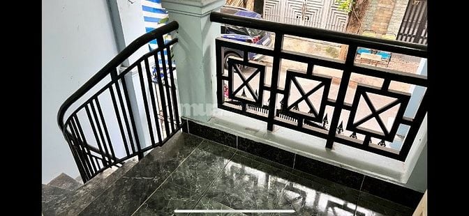 Cho thuê nhà nguyên căn, 1 trệt 2 lầu, 2 mặt tiền đường, dt 4x15 ngay 